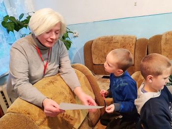 Tereza (left) works as a psychologist at Malteser Ukraine. Around 30,000 people received psychosocial support in our projects in Ukraine in 2022.